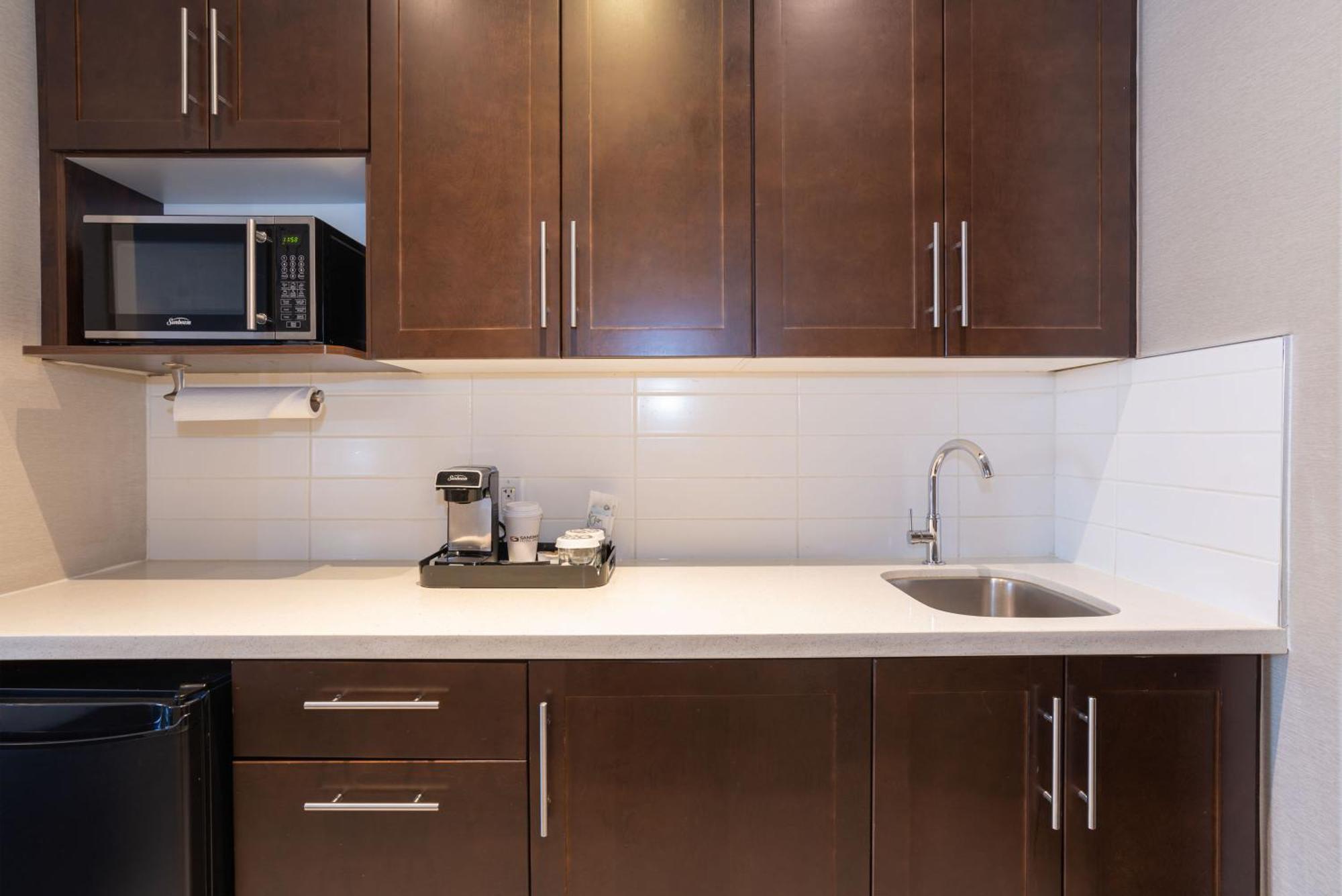 Sandman Signature Edmonton South Hotel Екстер'єр фото