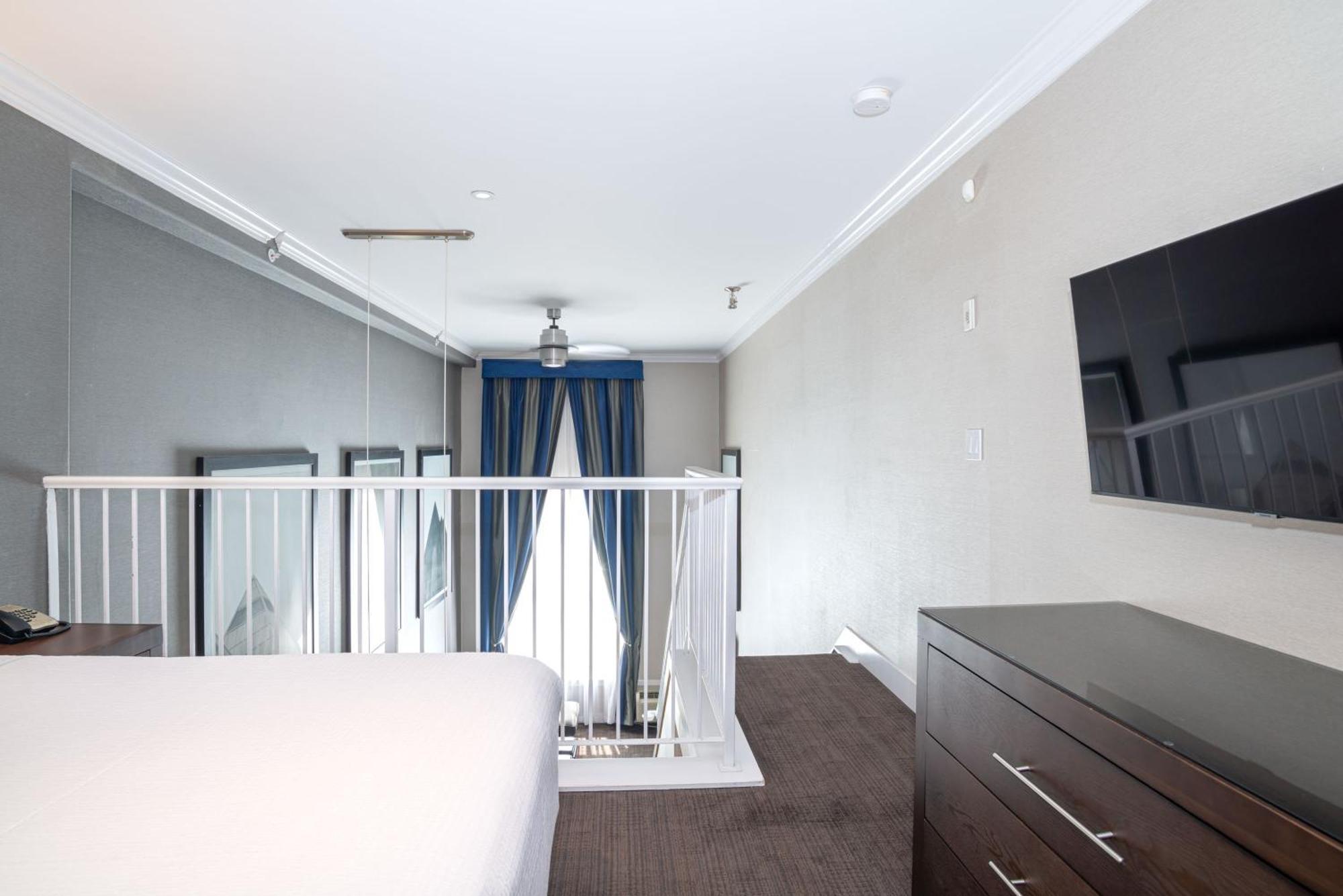 Sandman Signature Edmonton South Hotel Екстер'єр фото