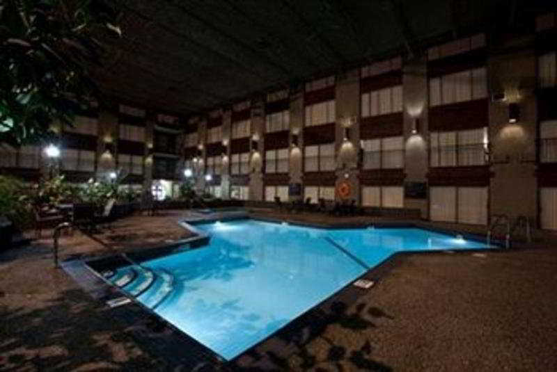 Sandman Signature Edmonton South Hotel Екстер'єр фото
